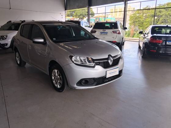 RENAULT SANDERO 1.6 16V SCE FLEX EXPRESSION MANUAL RENAULT SANDERO 1.6 16V SCE FLEX EXPRESSION MANUAL